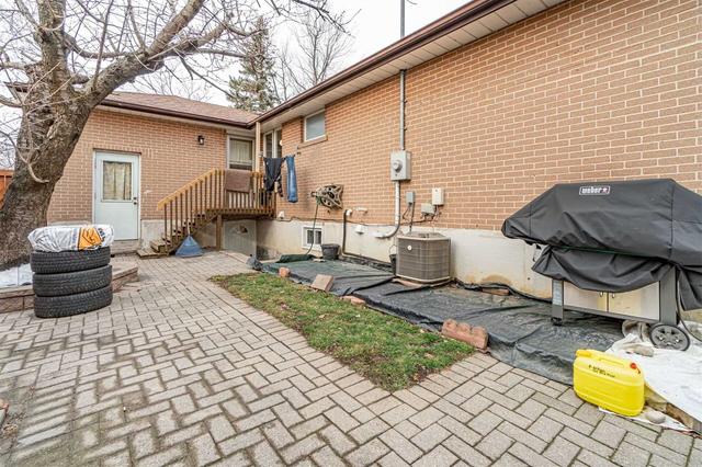 81 Dorset Dr, House detached with 3 bedrooms, 2 bathrooms and 5 parking in Brampton ON | Image 30