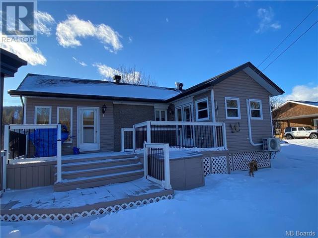17 Desmeules Street, House detached with 3 bedrooms, 2 bathrooms and null parking in Edmundston NB | Image 27