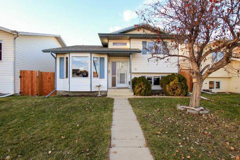 18 Eakins Crescent, House detached with 5 bedrooms, 3 bathrooms and 2 parking in Red Deer AB | Card Image