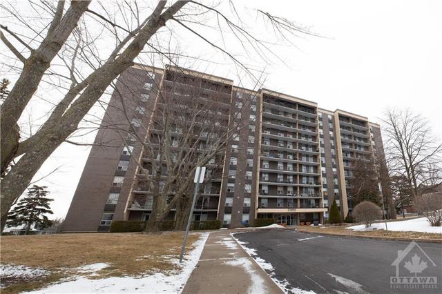 1110 - 2400 Virginia Drive, Condo with 2 bedrooms, 1 bathrooms and 1 parking in Ottawa ON | Image 1