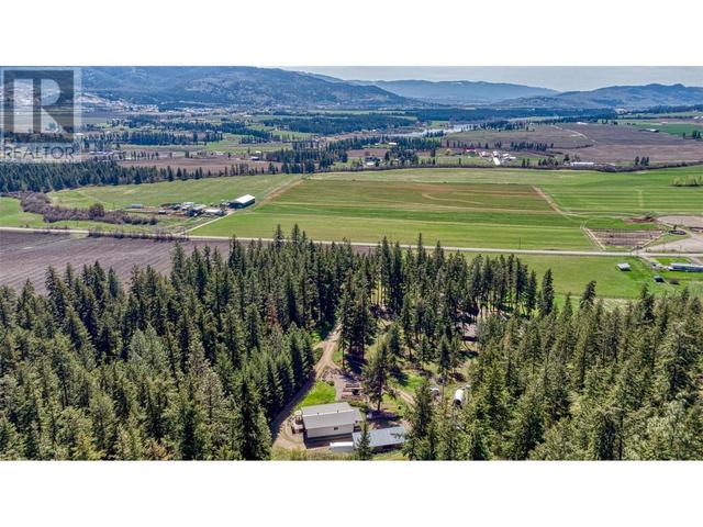 4372 Macdonald Road, House detached with 3 bedrooms, 2 bathrooms and null parking in Spallumcheen BC | Image 8