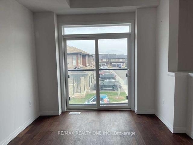 195 - 30 Times Square Blvd, House attached with 3 bedrooms, 3 bathrooms and 2 parking in Hamilton ON | Image 2