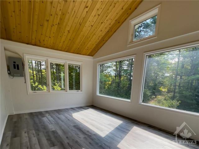 8860 Highway 41 Highway, House detached with 2 bedrooms, 1 bathrooms and 10 parking in Addington Highlands ON | Image 15
