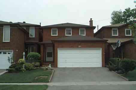 80 Burnt Bark Dr, House detached with 4 bedrooms, 4 bathrooms and 4 parking in Toronto ON | Image 1