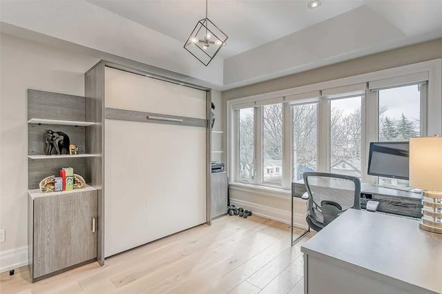 20 Garden Pl, House detached with 3 bedrooms, 5 bathrooms and 6 parking in Toronto ON | Image 18