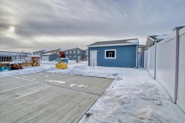 131 Chelsea Road, House detached with 3 bedrooms, 2 bathrooms and 3 parking in Calgary AB | Image 35