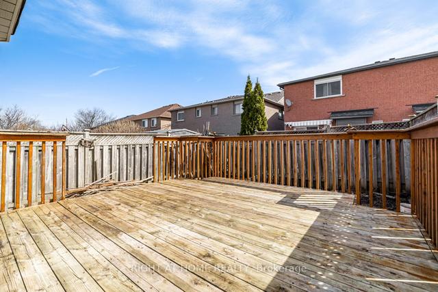 579 Pinder Ave, House semidetached with 3 bedrooms, 3 bathrooms and 3 parking in Newmarket ON | Image 27