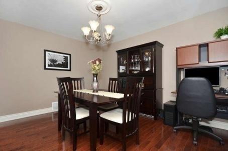 Upper - 219 Burndale Ave, House detached with 2 bedrooms, 2 bathrooms and 3 parking in Toronto ON | Image 3
