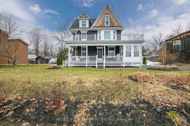 1 Cascade St, House detached with 5 bedrooms, 3 bathrooms and 5 parking in Parry Sound ON | Image 1