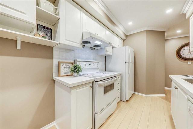 1712 - 19 Rosebank Dr, Townhouse with 3 bedrooms, 3 bathrooms and 2 parking in Toronto ON | Image 6