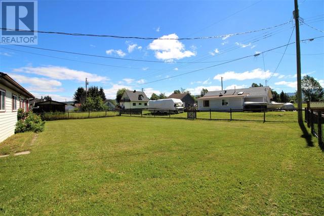 3322 5th Street, House detached with 3 bedrooms, 1 bathrooms and null parking in Houston BC | Image 28