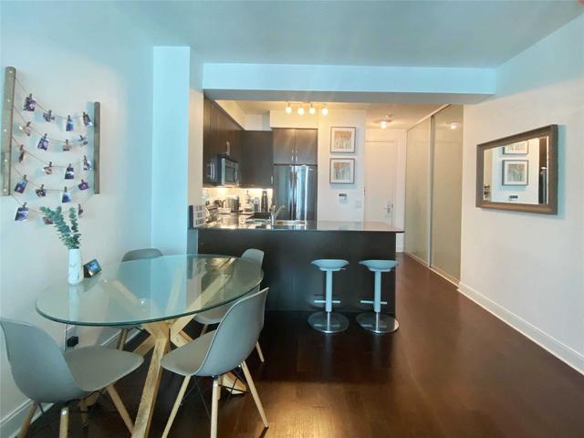 1303 - 38 The Esplanade Ave, Condo with 1 bedrooms, 1 bathrooms and 1 parking in Toronto ON | Image 8