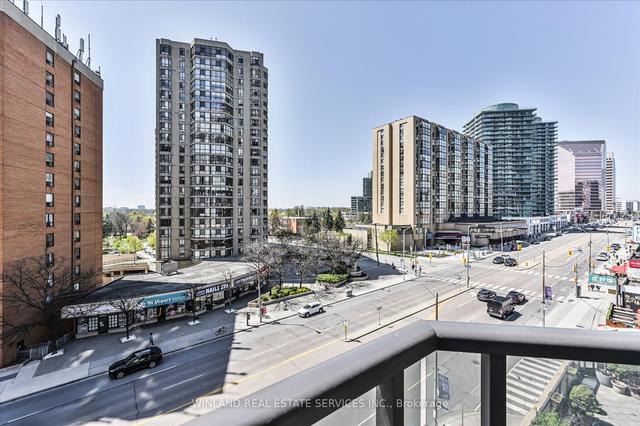 529 - 500 Doris Ave, Condo with 2 bedrooms, 2 bathrooms and 1 parking in Toronto ON | Image 16