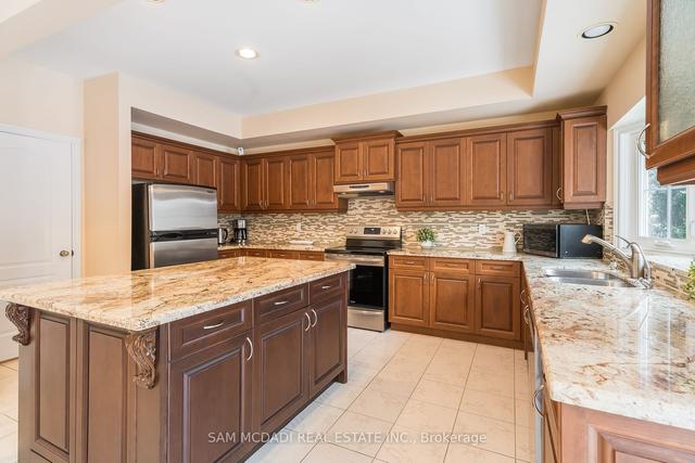 2360 Silverwood Dr, House detached with 4 bedrooms, 6 bathrooms and 10 parking in Mississauga ON | Image 39