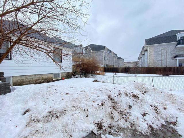 197 Finch Ave E, House detached with 4 bedrooms, 2 bathrooms and 6 parking in Toronto ON | Image 3