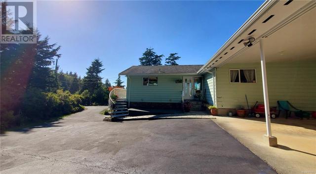 270 Cedar St, House detached with 3 bedrooms, 2 bathrooms and 4 parking in Tofino BC | Image 21