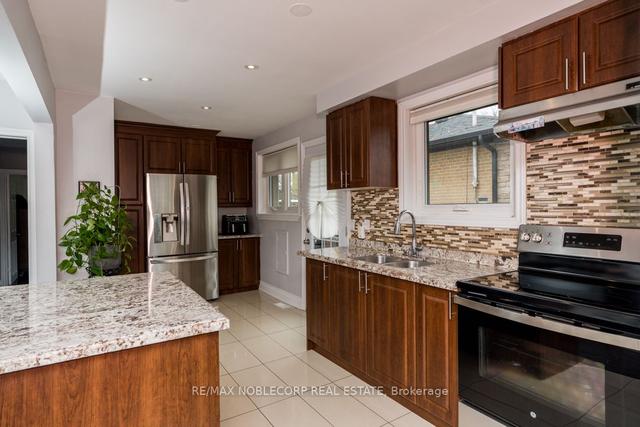 103 Exbury Rd, House detached with 3 bedrooms, 2 bathrooms and 5 parking in Toronto ON | Image 14