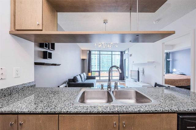 510 - 3 Navy Wharf Crt, Condo with 1 bedrooms, 1 bathrooms and 1 parking in Toronto ON | Image 7