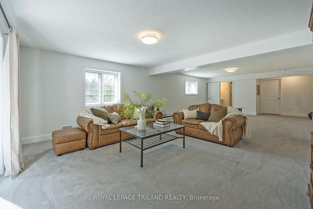 2336 Springridge Dr, House detached with 2 bedrooms, 3 bathrooms and 6 parking in London ON | Image 18