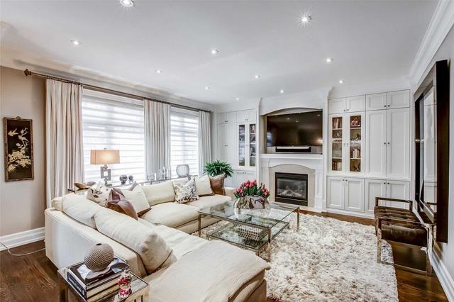 41 Cowley Ave, House detached with 4 bedrooms, 6 bathrooms and 4 parking in Toronto ON | Image 4