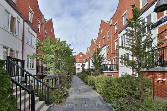 4 - 8 Florence Wyle Lane, Townhouse with 2 bedrooms, 2 bathrooms and 1 parking in Toronto ON | Image 1