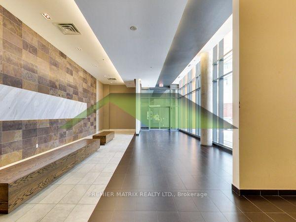 1018 - 20 Joe Shuster Way, Condo with 2 bedrooms, 1 bathrooms and 0 parking in Toronto ON | Image 5