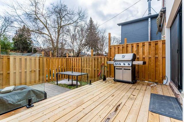 245 Bowood Ave, House semidetached with 3 bedrooms, 4 bathrooms and 1 parking in Toronto ON | Image 31