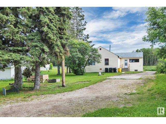5021 47 Av, House detached with 3 bedrooms, 2 bathrooms and null parking in Stony Plain AB | Image 39