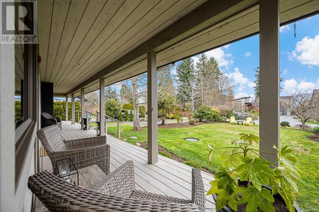224 Spindrift Rd, House detached with 2 bedrooms, 3 bathrooms and 6 parking in Comox Valley A BC | Image 70