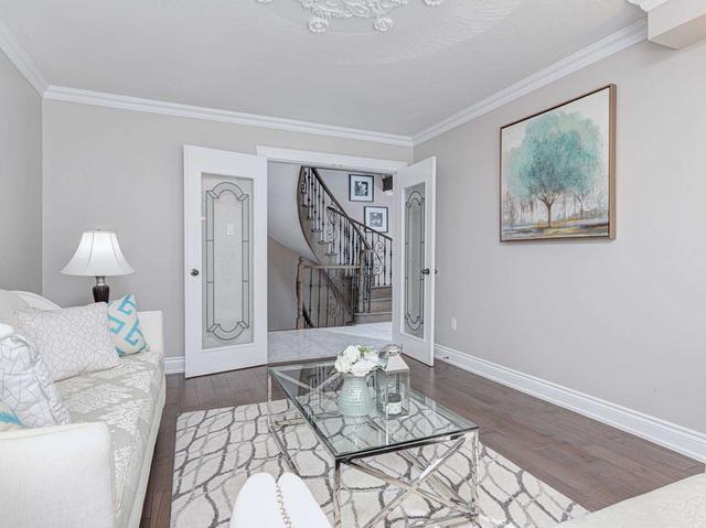 3 Mast Dr, House detached with 4 bedrooms, 4 bathrooms and 6 parking in Brampton ON | Image 3