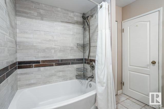 9825 93 Av Nw, House detached with 3 bedrooms, 2 bathrooms and 4 parking in Edmonton AB | Image 23