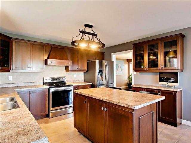 97 Whitefish Cres, House detached with 4 bedrooms, 3 bathrooms and 2 parking in Hamilton ON | Image 10