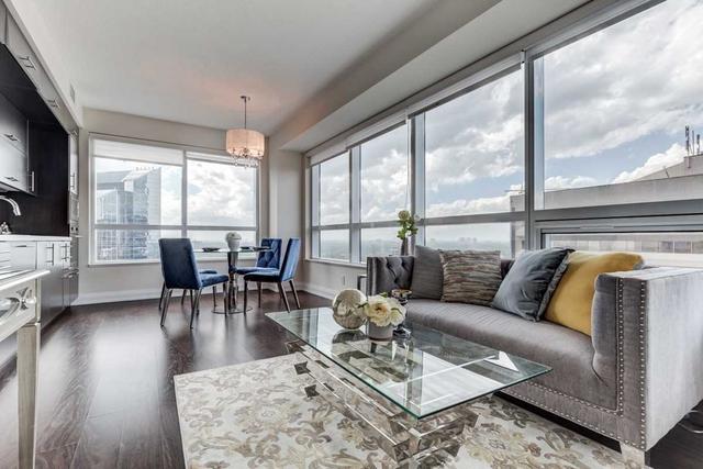 2120 - 5 Sheppard Ave E, Condo with 2 bedrooms, 2 bathrooms and 1 parking in Toronto ON | Image 10
