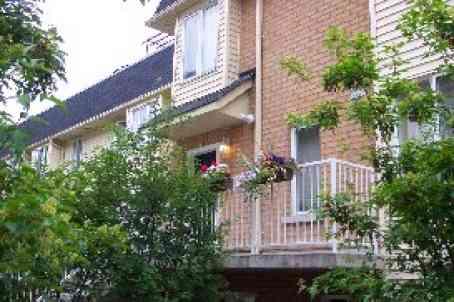 86 - 208 Niagara St, Townhouse with 3 bedrooms, 2 bathrooms and 1 parking in Toronto ON | Image 1
