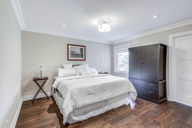23 Laurentia Cres, House detached with 4 bedrooms, 5 bathrooms and 4 parking in Toronto ON | Image 16