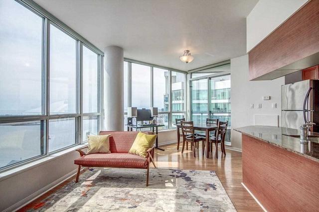 2706 - 228 Queens Quay W, Condo with 2 bedrooms, 2 bathrooms and 1 parking in Toronto ON | Image 23