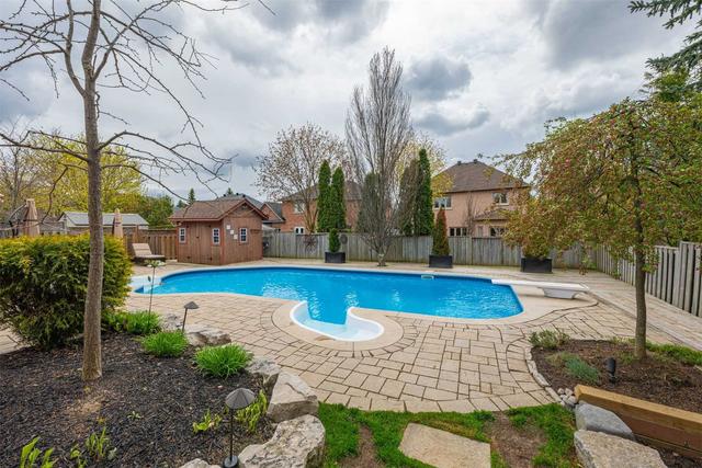 859 Quantra Cres, House detached with 2 bedrooms, 3 bathrooms and 5 parking in Newmarket ON | Image 32