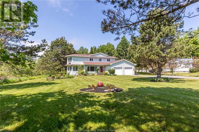 44 West Ave, House detached with 4 bedrooms, 2 bathrooms and null parking in Sackville NB | Image 2