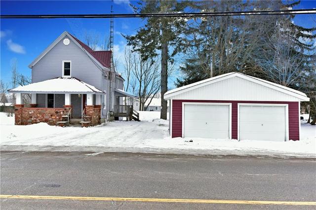 63 Main Street E, House detached with 3 bedrooms, 2 bathrooms and 6 parking in Athens ON | Image 2