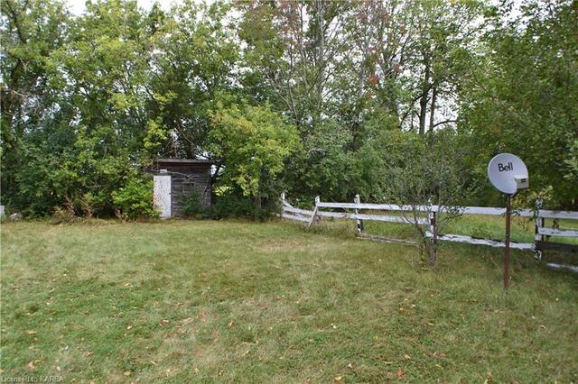 1441 Bradshaw Road, House detached with 2 bedrooms, 1 bathrooms and 5 parking in Stone Mills ON | Image 7