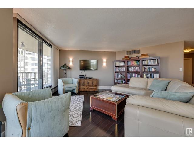 1104 - 11710 100 Av Nw, Condo with 2 bedrooms, 1 bathrooms and 1 parking in Edmonton AB | Image 12