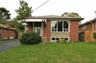 38 Jeffton Cres, House detached with 3 bedrooms, 2 bathrooms and 3 parking in Toronto ON | Image 1