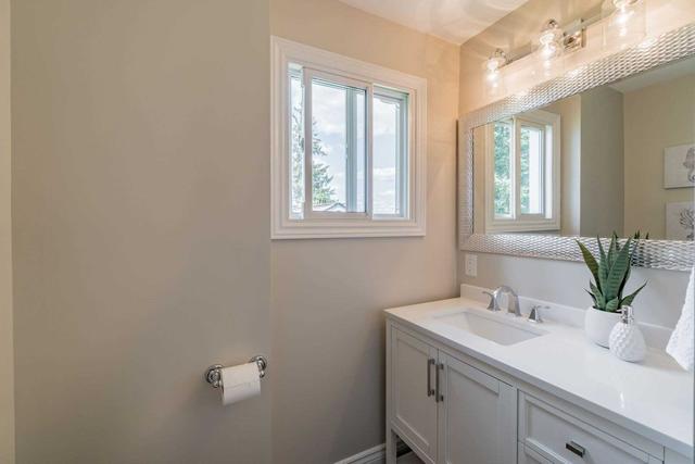 65 Druan Dr, House detached with 1 bedrooms, 2 bathrooms and 4 parking in Kawartha Lakes ON | Image 10