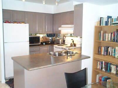 901 - 260 Merton St, Condo with 2 bedrooms, 2 bathrooms and 1 parking in Toronto ON | Image 5