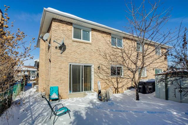 upper - 4 Fallway Rd, House semidetached with 4 bedrooms, 2 bathrooms and 3 parking in Brampton ON | Image 9