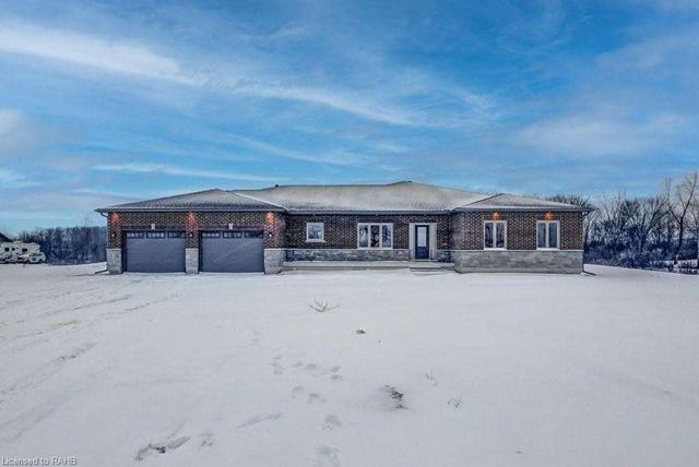 862 Wellandport Rd, House detached with 3 bedrooms, 3 bathrooms and 10 parking in West Lincoln ON | Image 1