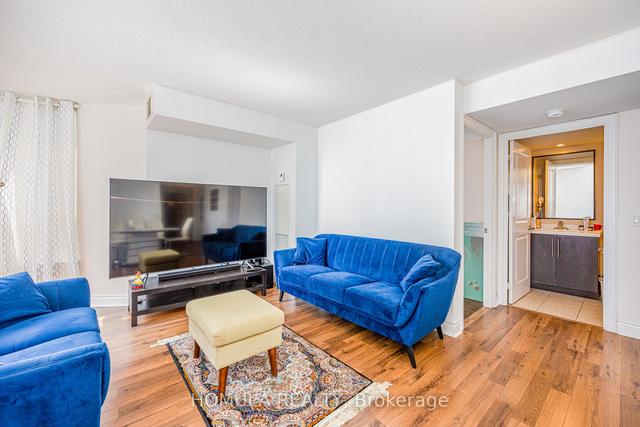 1826 - 500 Doris Ave, Condo with 2 bedrooms, 2 bathrooms and 1 parking in Toronto ON | Image 3
