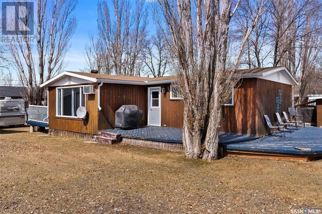 512 Ashland Avenue, House detached with 3 bedrooms, 1 bathrooms and null parking in Saskatchewan Beach SK | Image 2