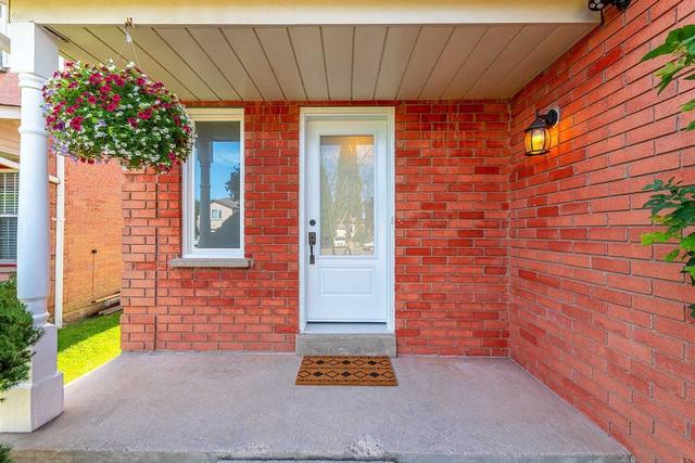 3220 Pilcom Cres, House detached with 3 bedrooms, 2 bathrooms and 3 parking in Mississauga ON | Image 23