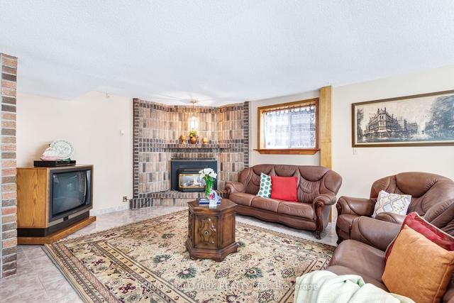 57 Regent Rd, House detached with 3 bedrooms, 3 bathrooms and 6 parking in Toronto ON | Image 17